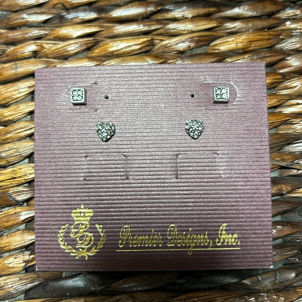 Premier Designs Jewelry Stud Earring Set (heart and square) sparkly NWOT